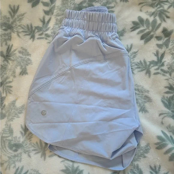 Lululemon Track That Mid-Rise Lined Short - Picture 3 of 4